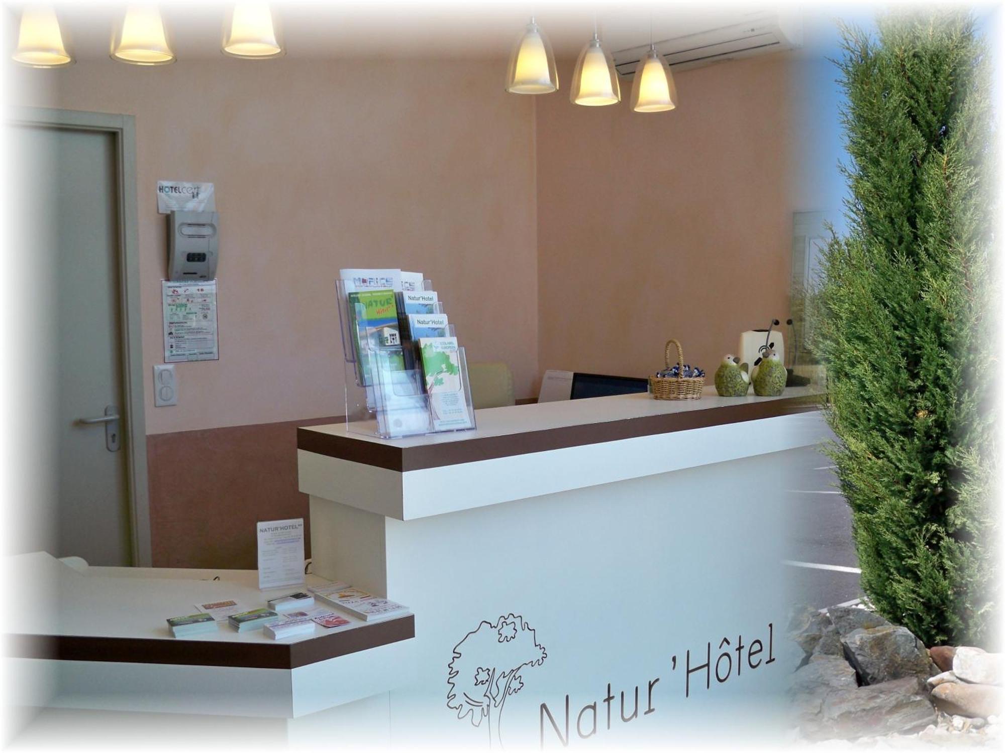 Natur'Hotel Ménesplet エクステリア 写真